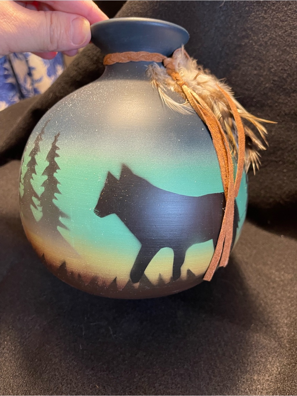 Hand-Painted Wolf Silhouette Decorative ceramic Vase
